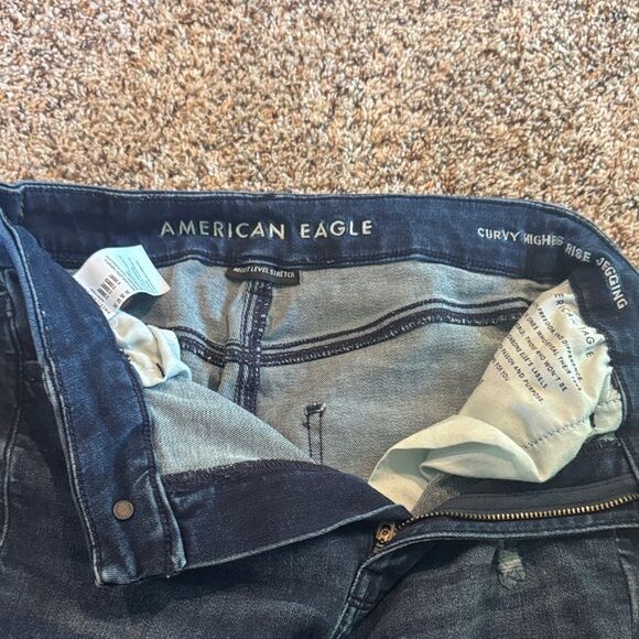 American Eagle Distressed Blue Jeans - Picture 3 of 4